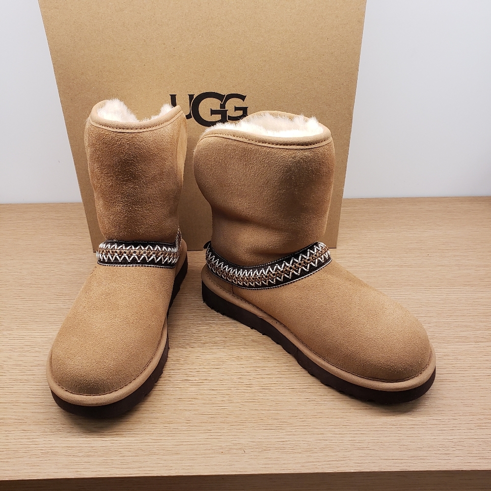 Ugg Classic Short Crescent Chestnut
